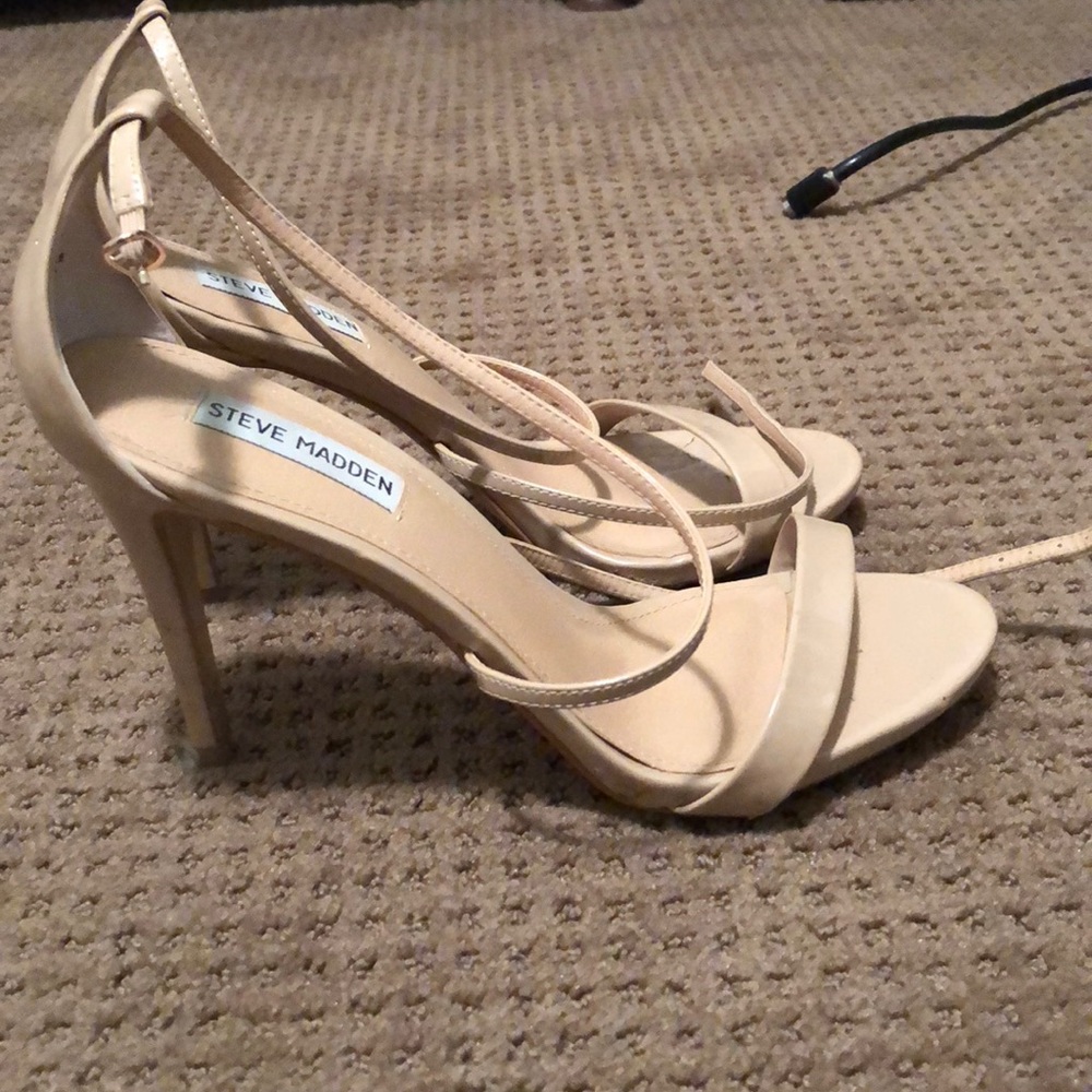 Nude Steve Madden heels